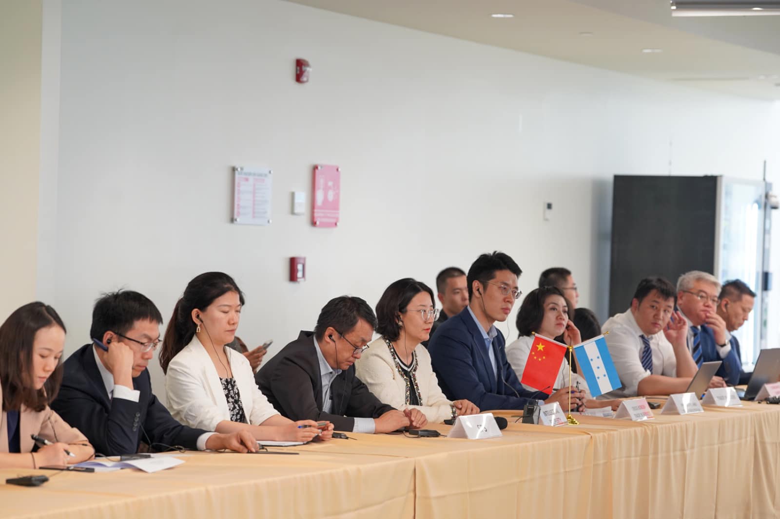 Las delegaciones de Honduras y China concluyeron tres días de discusiones en la Quinta Ronda de Neg...